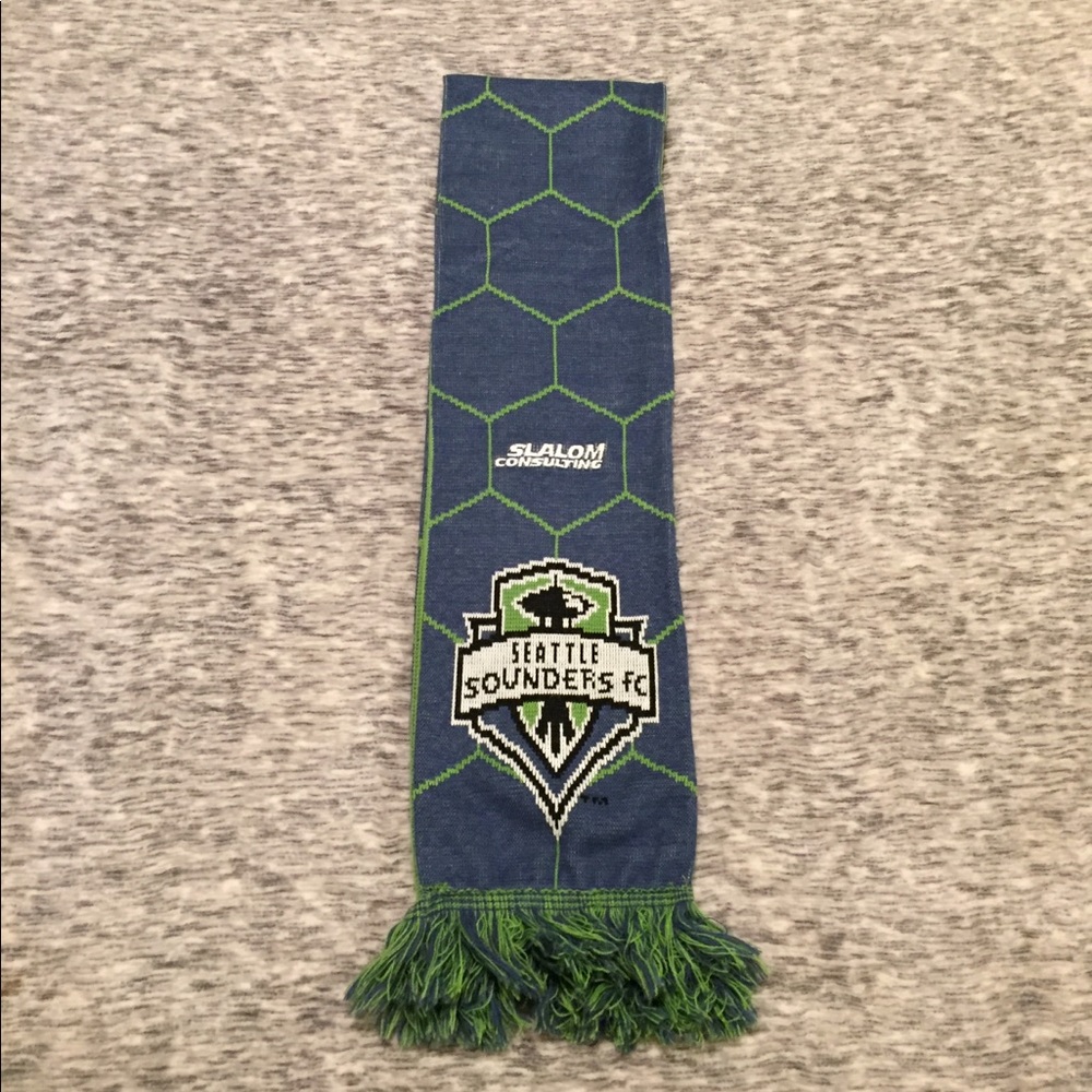 Seattle Sounders scarf nwot